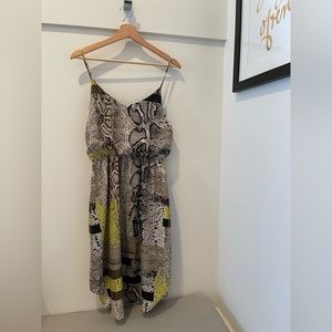 Vince Camuto snake print midi dress in size XS